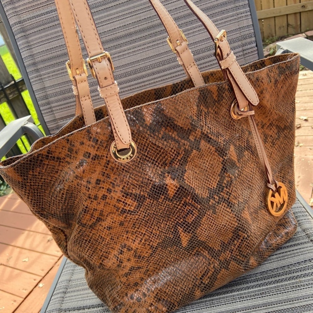 Michael Kors purse